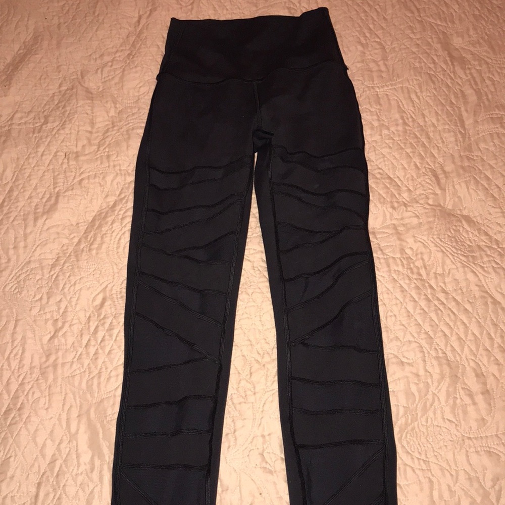 Black lululemon leggings